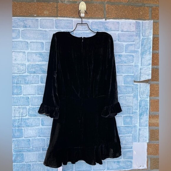 realisation par the mary jane crushed velvet dress size medium NWT - Picture 12 of 14